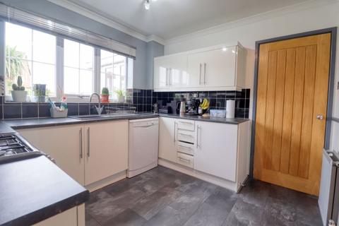 3 bedroom detached house for sale, Sycamore Drive, Gainsborough