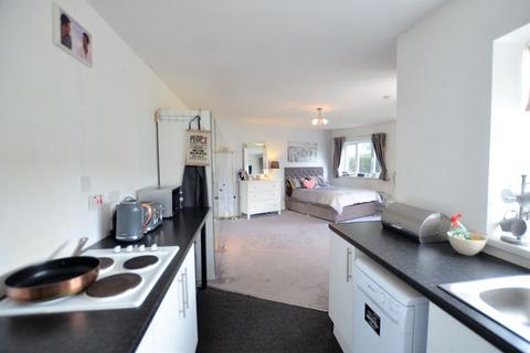 1 bedroom detached house to rent, Annexe Yew Tree Walk, Frimley