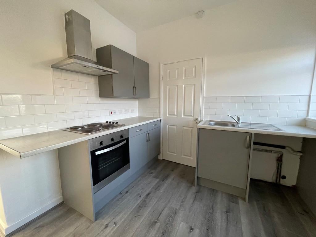 Hedon Road, Hull, HU9 1RA 3 bed end of terrace house to rent £650 pcm