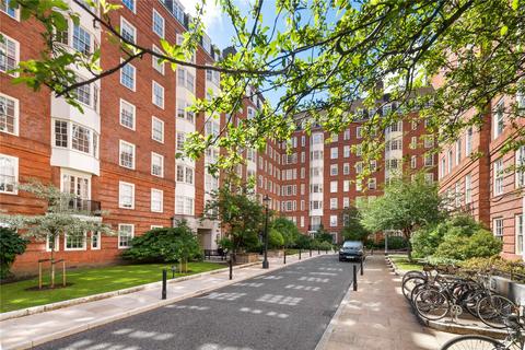 3 bedroom apartment for sale, Cranmer Court, Whitehead's Grove, London, SW3