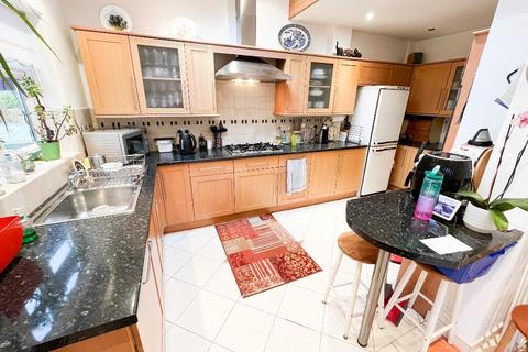 5 bedroom house for sale, London NW2