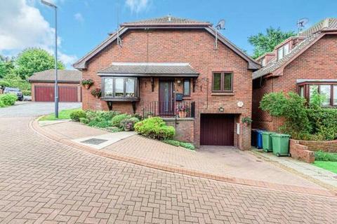 3 bedroom detached house for sale, Kingston Place, Harrow, Middlesex