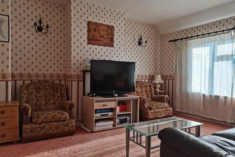 1 bedroom flat for sale, Markyate Road, Dagenham, Essex, RM8