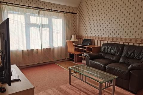 1 bedroom flat for sale, Markyate Road, Dagenham, Essex, RM8