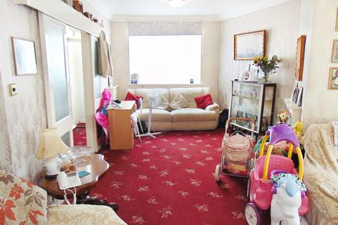 3 bedroom end of terrace house for sale - Canning Town, London, E16