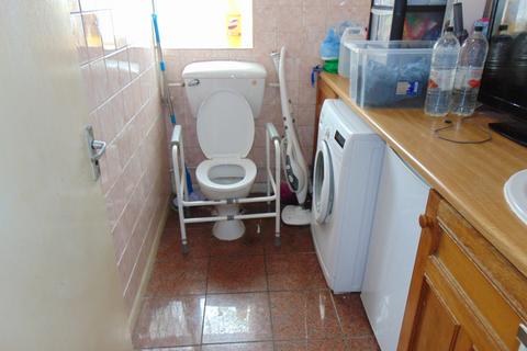 58 Addington Road, London, E16 4NG