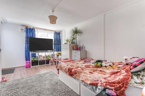 31 Tredegar Road, London, N11 2PY