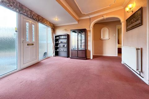 6 Lambourn Close, Walsall, WS3 3RG