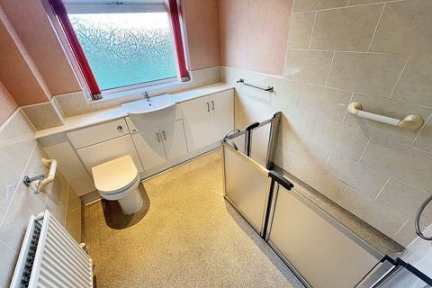 6 Lambourn Close, Walsall, WS3 3RG