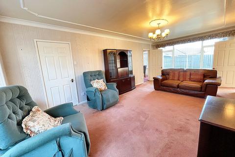 6 Lambourn Close, Walsall, WS3 3RG