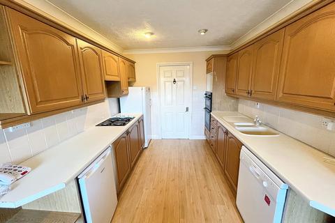 6 Lambourn Close, Walsall, WS3 3RG