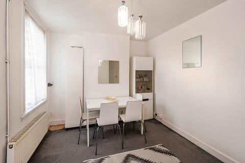 39 Barth Road, London, SE18 1SG
