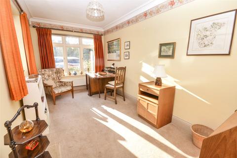 3 bedroom bungalow for sale - Westfield Close, Bishops Stortford, Hertfordshire, CM23