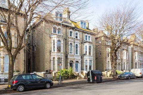 2 bedroom apartment for sale, Tisbury Road, Hove