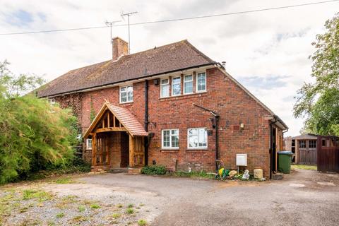 4 Lyons Road, Slinfold, Horsham, RH13 0RY