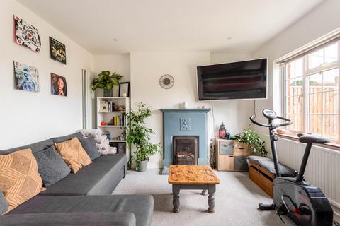 4 Lyons Road, Slinfold, Horsham, RH13 0RY