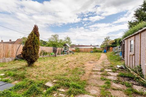 4 Lyons Road, Slinfold, Horsham, RH13 0RY