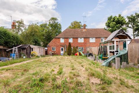 4 Lyons Road, Slinfold, Horsham, RH13 0RY