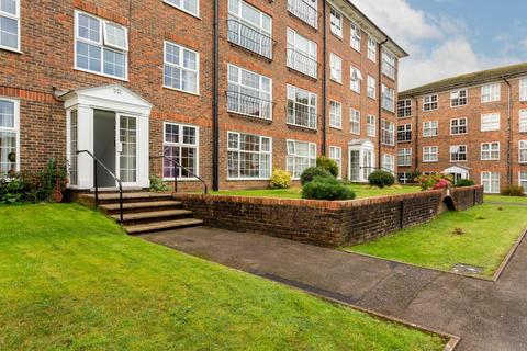 21, Regency Court Withdean Rise, Brighton, BN1 6YG