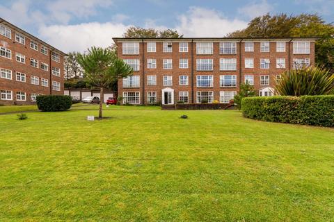 21, Regency Court Withdean Rise, Brighton, BN1 6YG