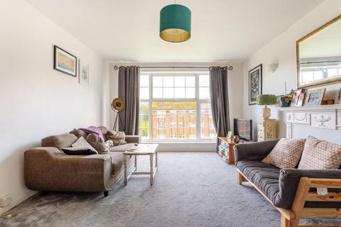 21, Regency Court Withdean Rise, Brighton, BN1 6YG