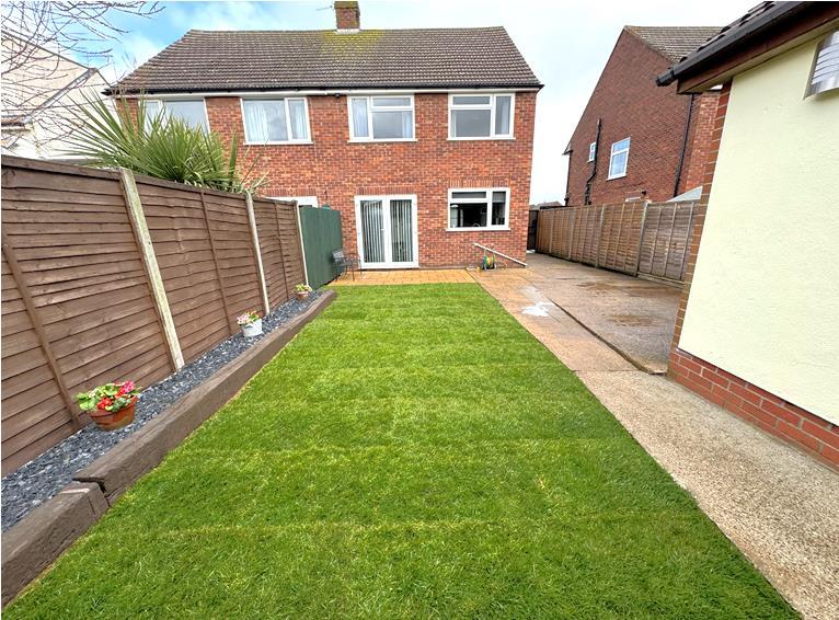 Roxburgh Road, Ipswich IP4 3 bed semidetached house for sale £289,000