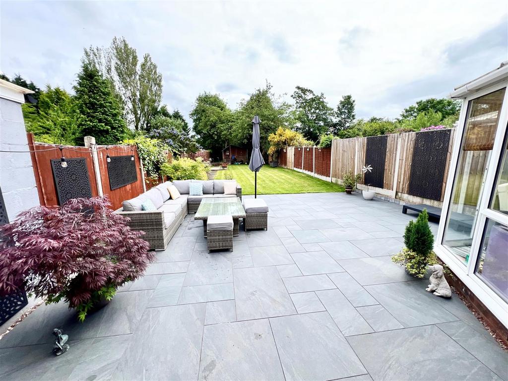 SR120 Garden1 NEW.jpg