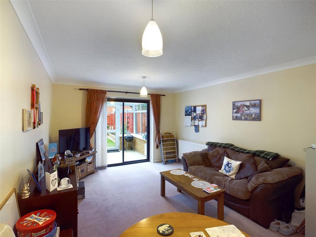 Horseshoe Crescent, Burghfield Common, Reading, RG7 2 bed terraced