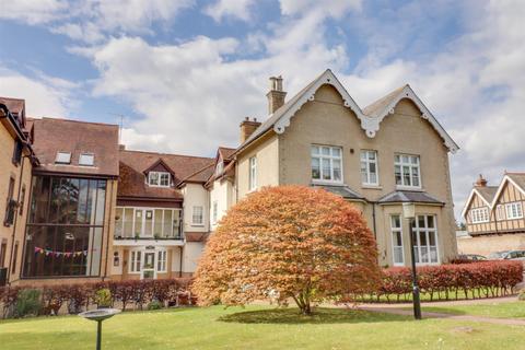 2 bedroom retirement property to rent, The Haywards, The Lawns Drive, Broxbourne, Hertfordshire