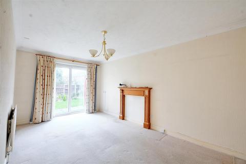 1 bedroom bungalow for sale, The Dovecotes, Beeston, Nottingham