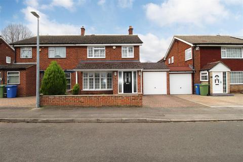 3 bedroom semi-detached house for sale - Laxton Way, Sittingbourne