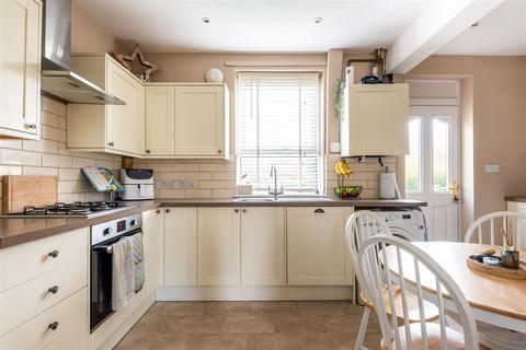 52 Algar Road, Sheffield, S2 2JJ