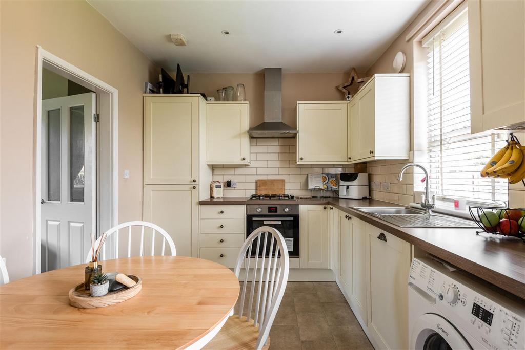 52 Algar Road-5.jpg