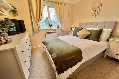 2 bedroom maisonette for sale, Pantile Hill, Southminster