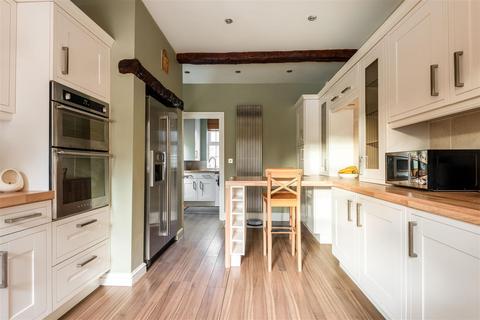 3 Castlerow View, Sheffield, S17 4RD