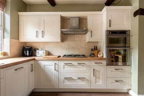 3 Castlerow View, Sheffield, S17 4RD