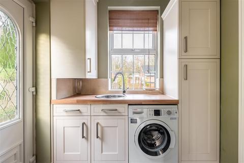 3 Castlerow View, Sheffield, S17 4RD