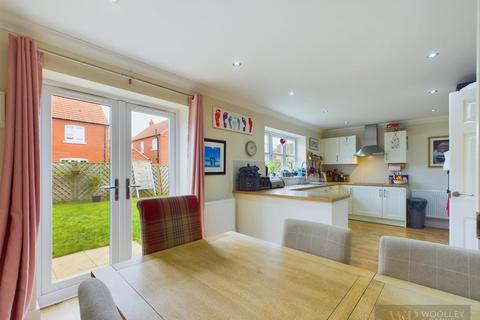 4 bedroom detached house for sale, Stable Way, Kingswood, Hull