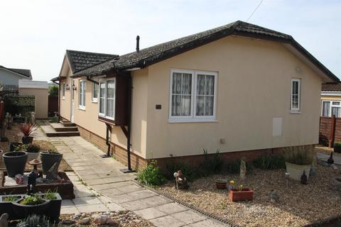 2 bedroom mobile home for sale, Medina Park, Folly Lane, Whippingham