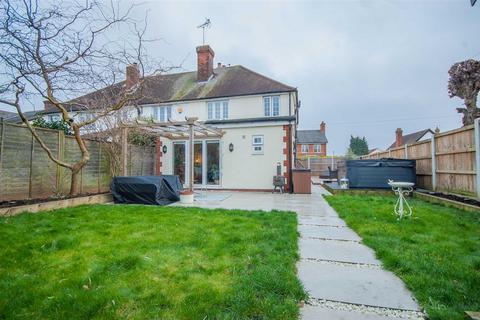 42 Beehive Lane, Chelmsford, CM2 9TJ