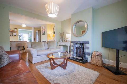 42 Beehive Lane, Chelmsford, CM2 9TJ
