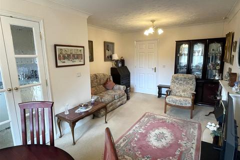 1 bedroom flat for sale, Forge Court, Syston.