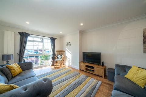 23 Northend, Hemel Hempstead, HP3 8TL