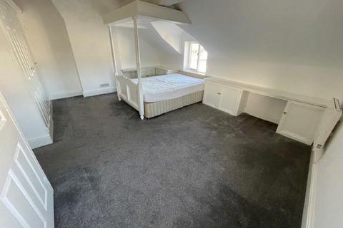 4 bedroom maisonette for sale, Conway Road, Llandudno Junction