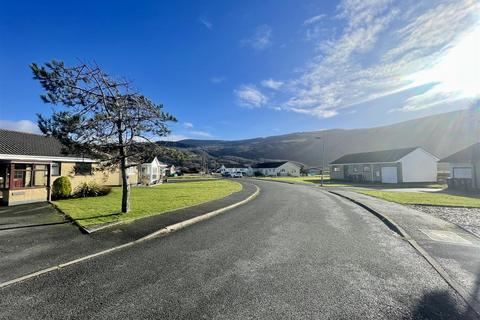 2 bedroom property with land for sale - Heol Seithendre, Fairbourne LL38