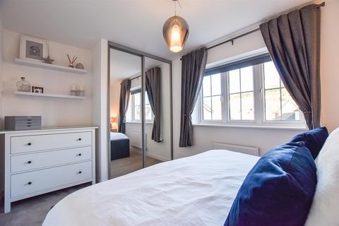 12 Corliss Vale, Wouldham, Rochester, ME1 3GT
