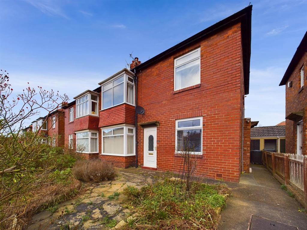 Holm Green, Whitley Bay 2 bed apartment to rent £775 pcm (£179 pw)