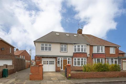 31 Beach Road, North Shields, NE30 2NU