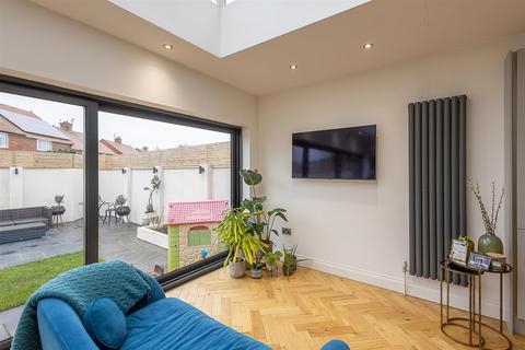 31 Beach Road, North Shields, NE30 2NU