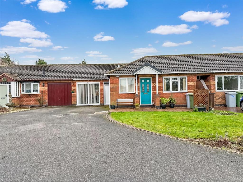 Holmefield, Farndon, Newark 2 bed bungalow for sale £250,000
